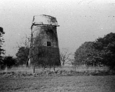 S1815 Bouncing Bess