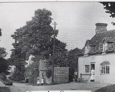 1406027_0007 Crown Inn, Claverdon
