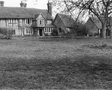 B204 Pinley Abbey