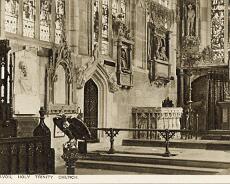 20131113_0005 Stratford - Interior of Holy Trinity Church